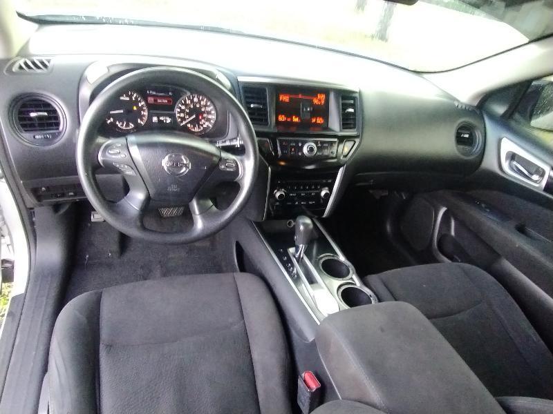 Nissan Pathfinder SL 2WD 2014