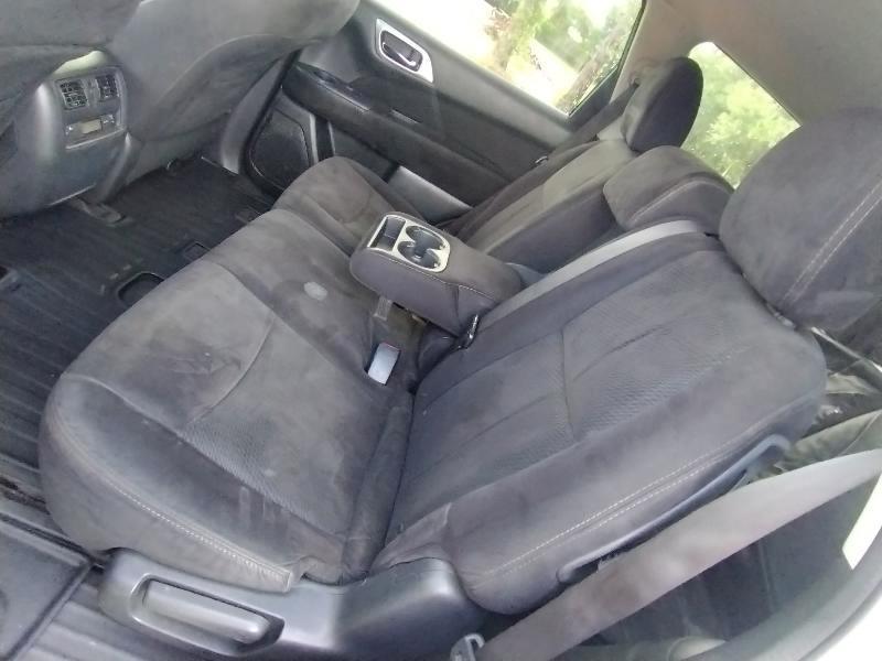 Nissan Pathfinder SL 2WD 2014