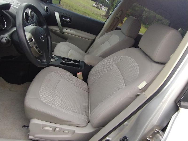 Nissan Rogue S FWD Krom Edition 2011