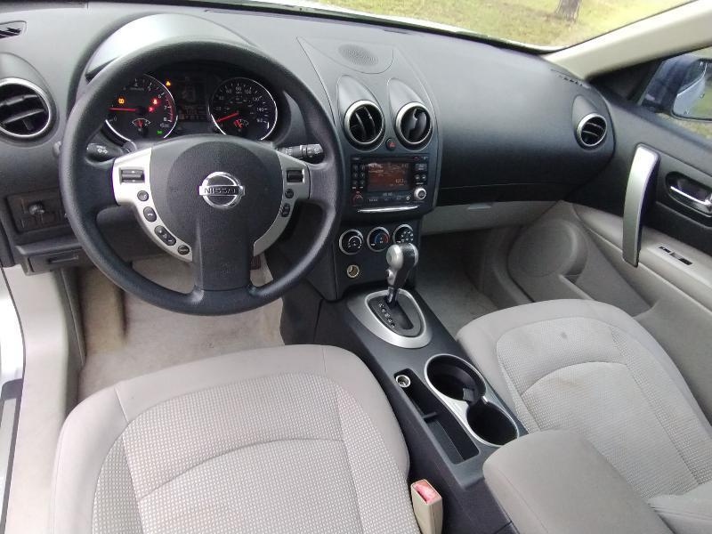 Nissan Rogue S FWD Krom Edition 2011