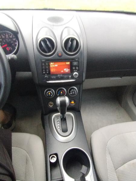 Nissan Rogue S FWD Krom Edition 2011