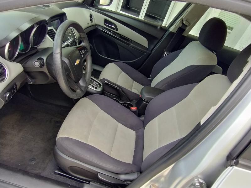 Chevrolet Cruze LS Auto 2013