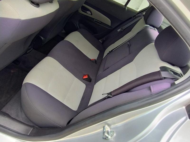 Chevrolet Cruze LS Auto 2013
