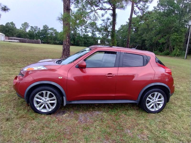Nissan Juke S FWD 2013