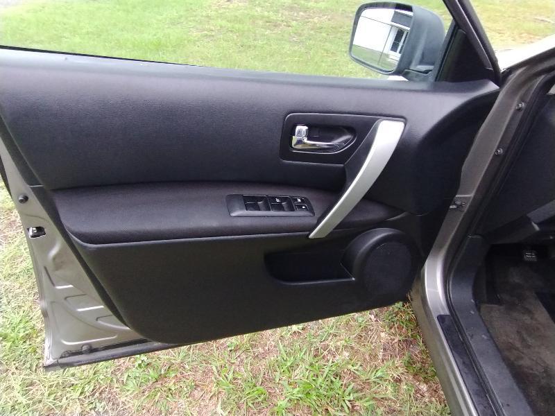 Nissan Rogue S FWD Krom Edition 2012