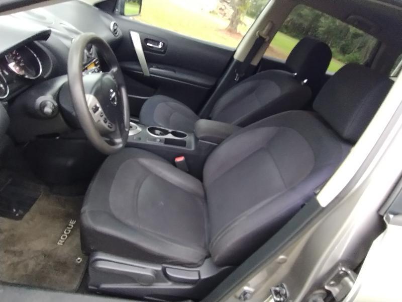 Nissan Rogue S FWD Krom Edition 2012