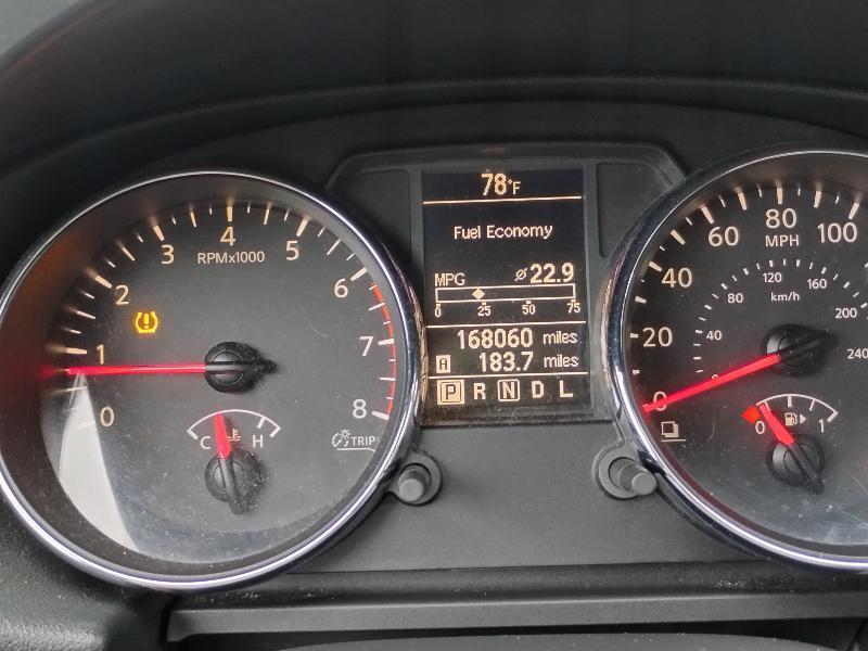 Nissan Rogue S FWD Krom Edition 2012