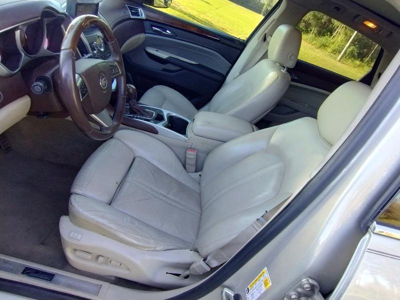 Cadillac SRX Luxury Collection 2011