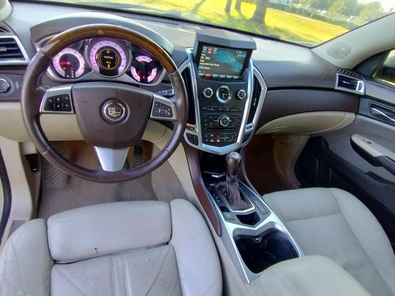 Cadillac SRX Luxury Collection 2011