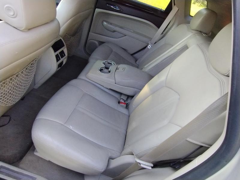 Cadillac SRX Luxury Collection 2011
