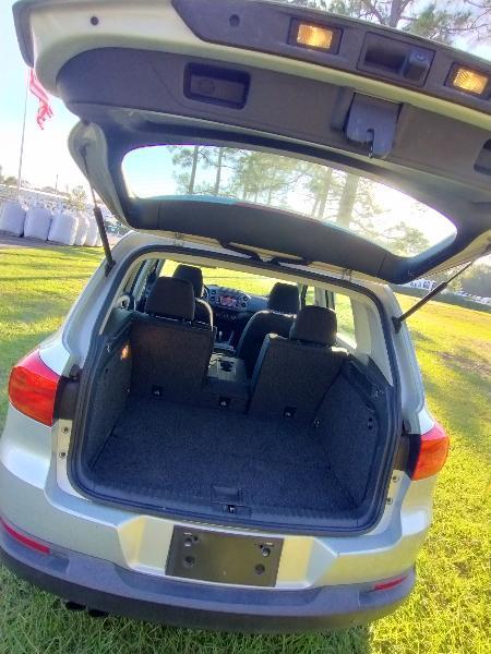 Volkswagen Tiguan S 2015