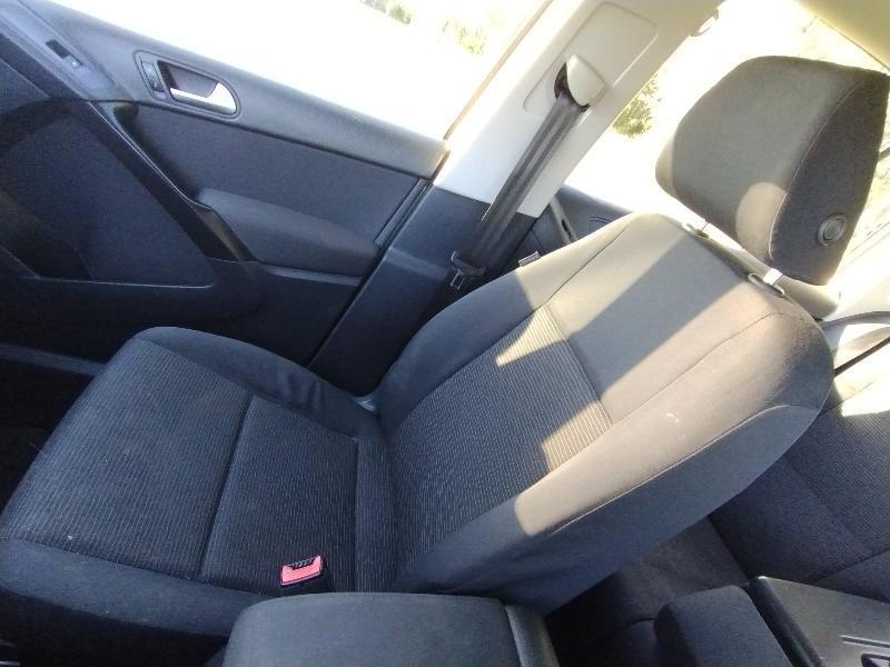 Volkswagen Tiguan S 2015