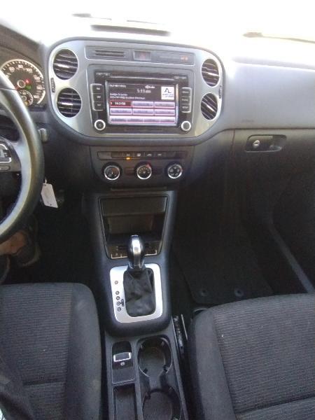 Volkswagen Tiguan S 2015