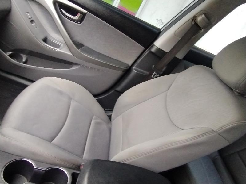 Hyundai Elantra Limited 2012