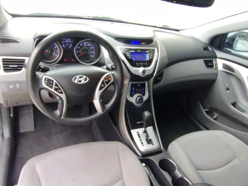 Hyundai Elantra Limited 2012