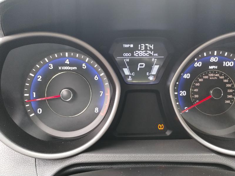 Hyundai Elantra Limited 2012