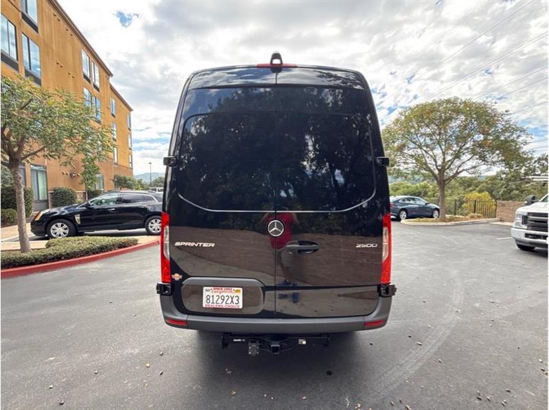 Mercedes-Benz Sprinter  2023