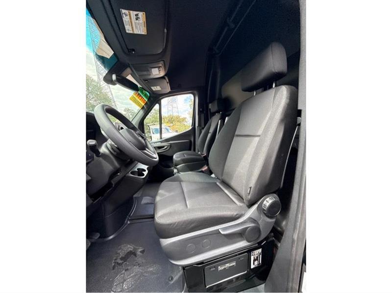 Mercedes-Benz Sprinter  2023
