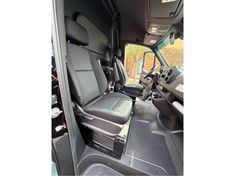 Mercedes-Benz Sprinter  2023