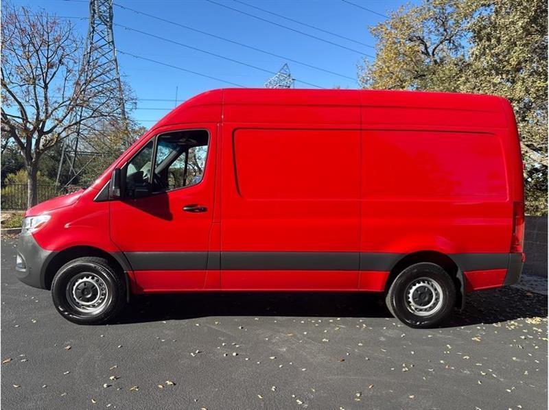 Mercedes-Benz Sprinter  2024