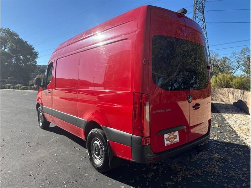 Mercedes-Benz Sprinter  2024