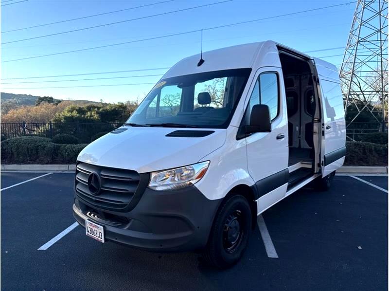 Mercedes-Benz Sprinter  2021