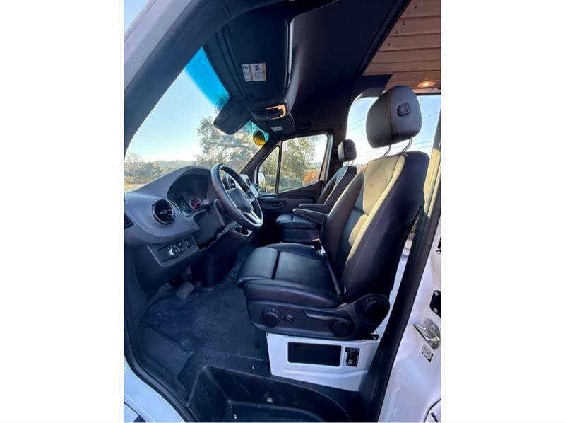 Mercedes-Benz Sprinter  2021