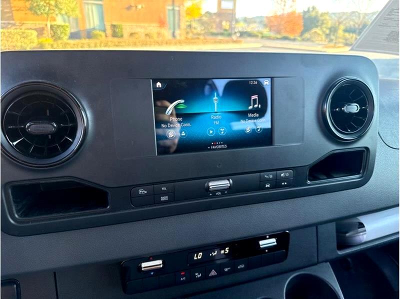 Mercedes-Benz Sprinter  2021