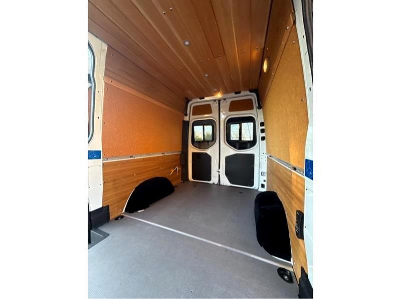 Mercedes-Benz Sprinter  2021