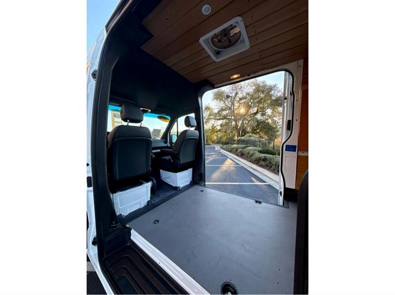 Mercedes-Benz Sprinter  2021