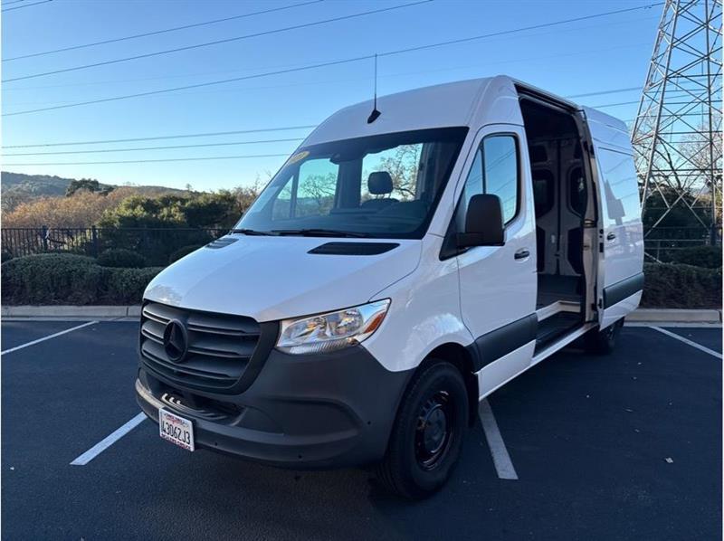 Mercedes-Benz Sprinter  2021