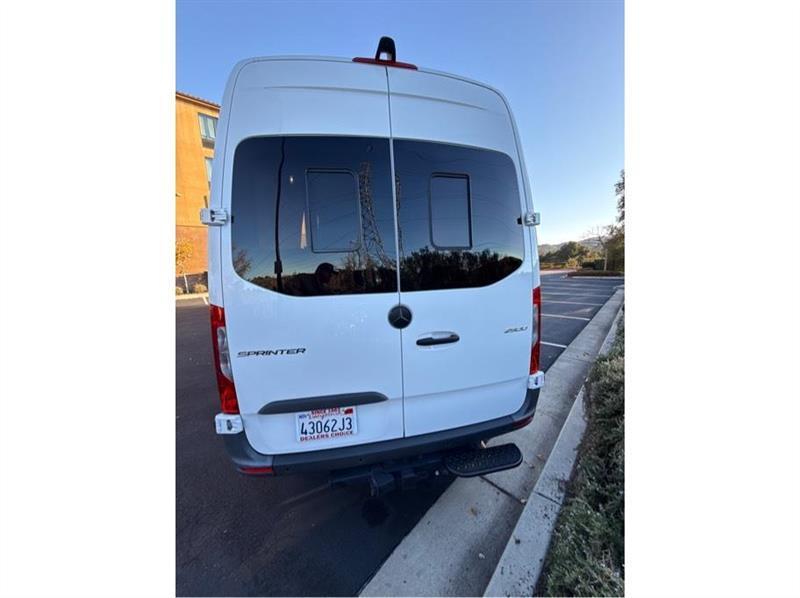 Mercedes-Benz Sprinter  2021