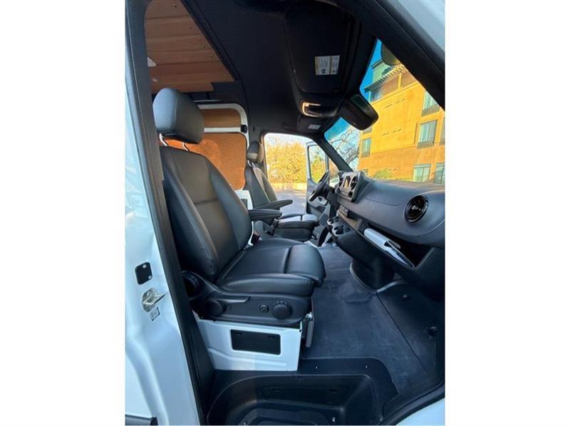 Mercedes-Benz Sprinter  2021