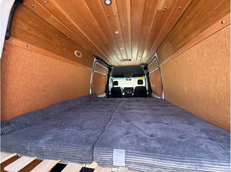 Mercedes-Benz Sprinter  2021