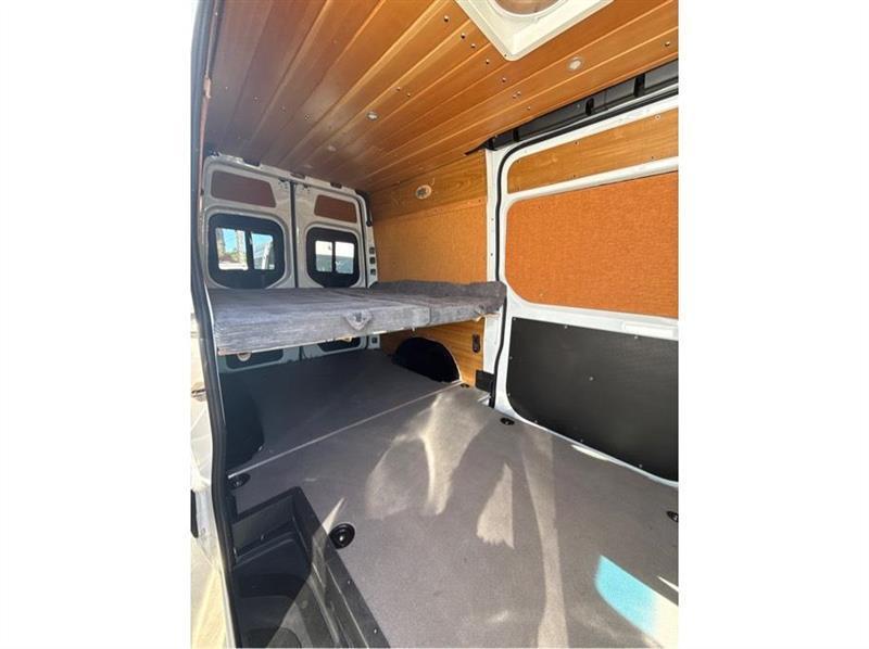 Mercedes-Benz Sprinter  2021