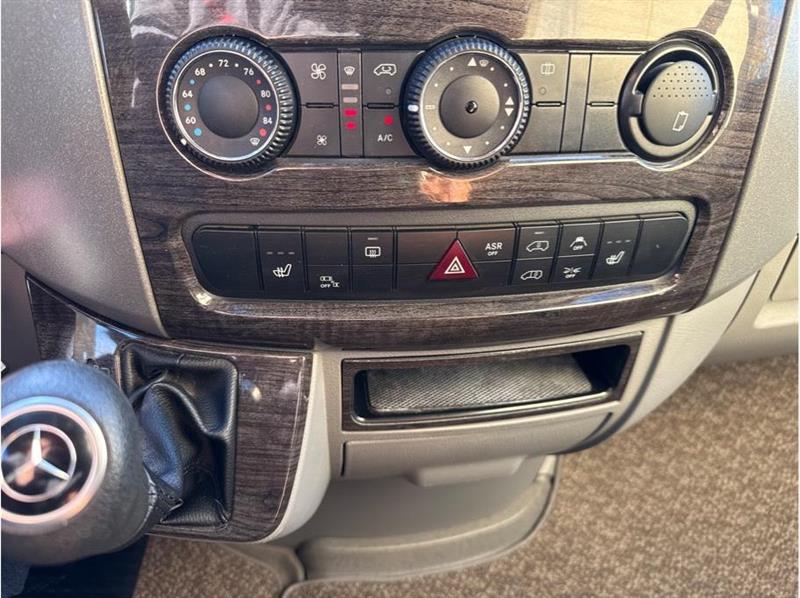 Mercedes-Benz Sprinter  2014