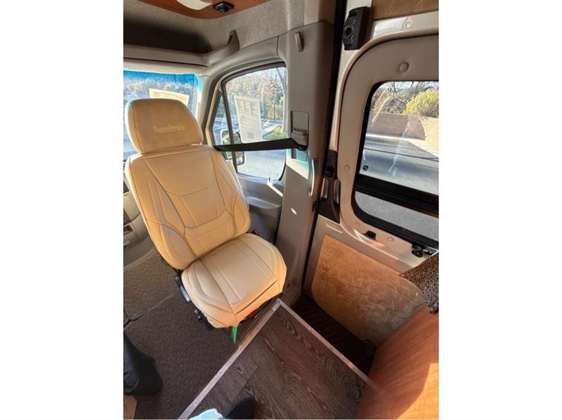 Roadtrek Motorhomes SS-Agile  2014