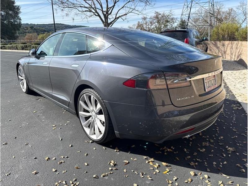 Tesla Model S  2014