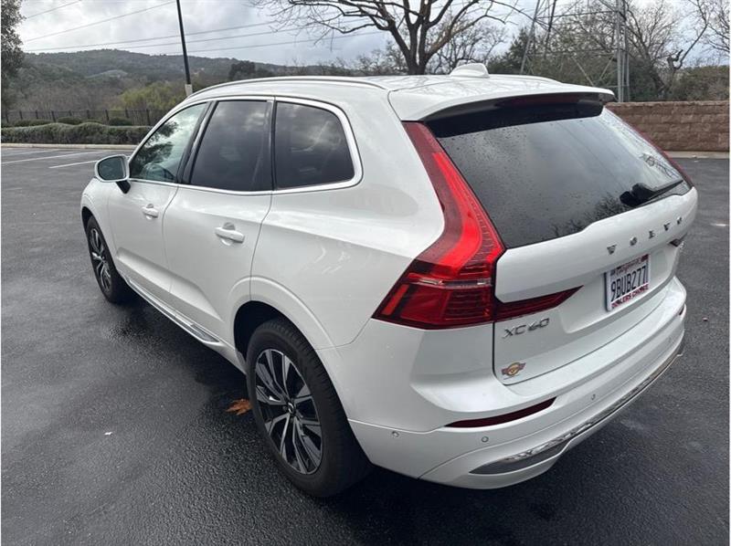 Volvo XC60  2023