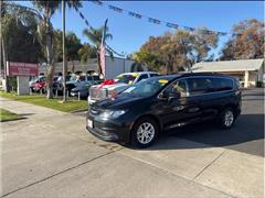 2021 Chrysler Voyager 