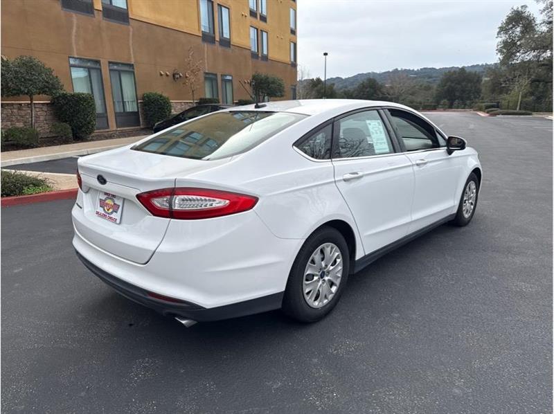 Ford Fusion  2013