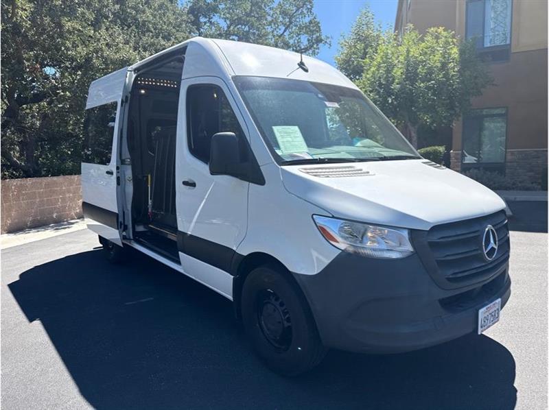 Mercedes-Benz Sprinter  2023