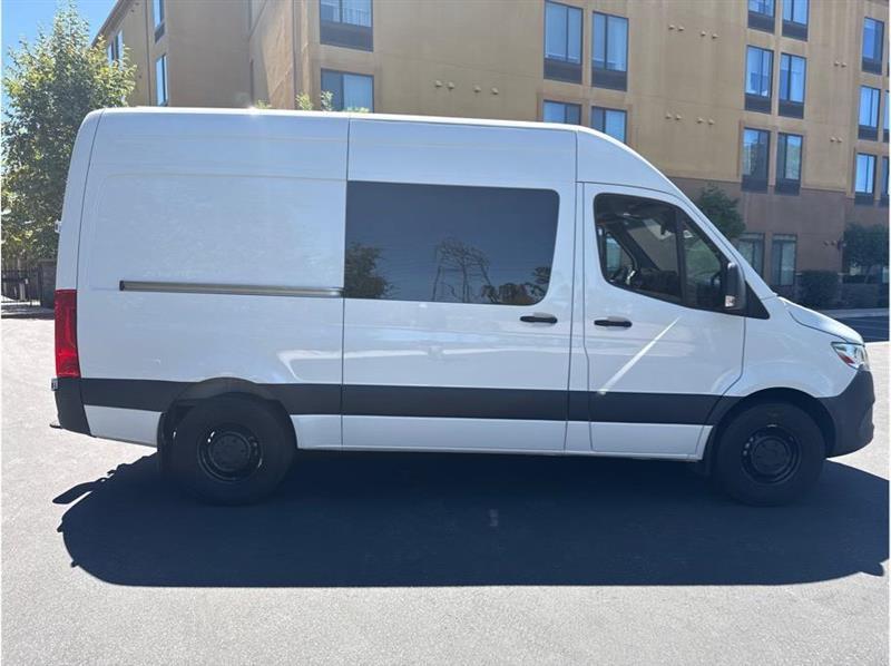 Mercedes-Benz Sprinter  2023