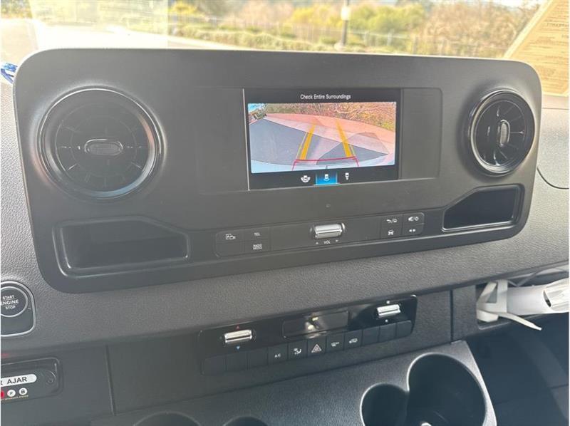 Mercedes-Benz Sprinter  2023