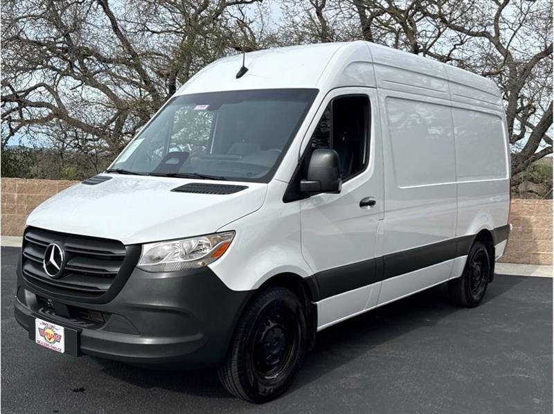 Mercedes-Benz Sprinter  2025