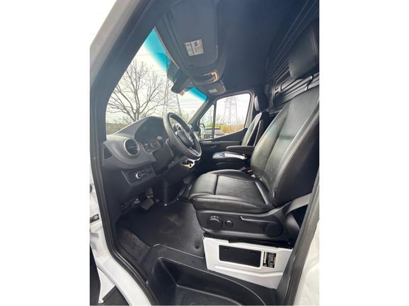 Mercedes-Benz Sprinter  2025