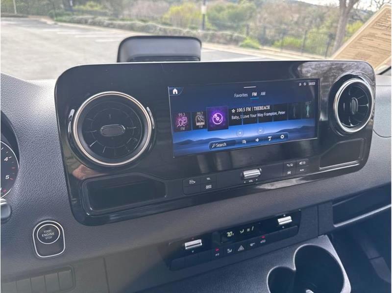 Mercedes-Benz Sprinter  2025