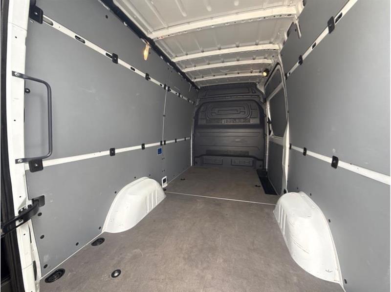 Mercedes-Benz Sprinter  2025