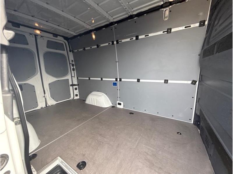 Mercedes-Benz Sprinter  2025