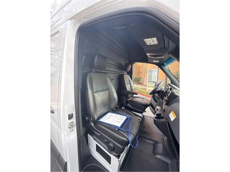 Mercedes-Benz Sprinter  2025